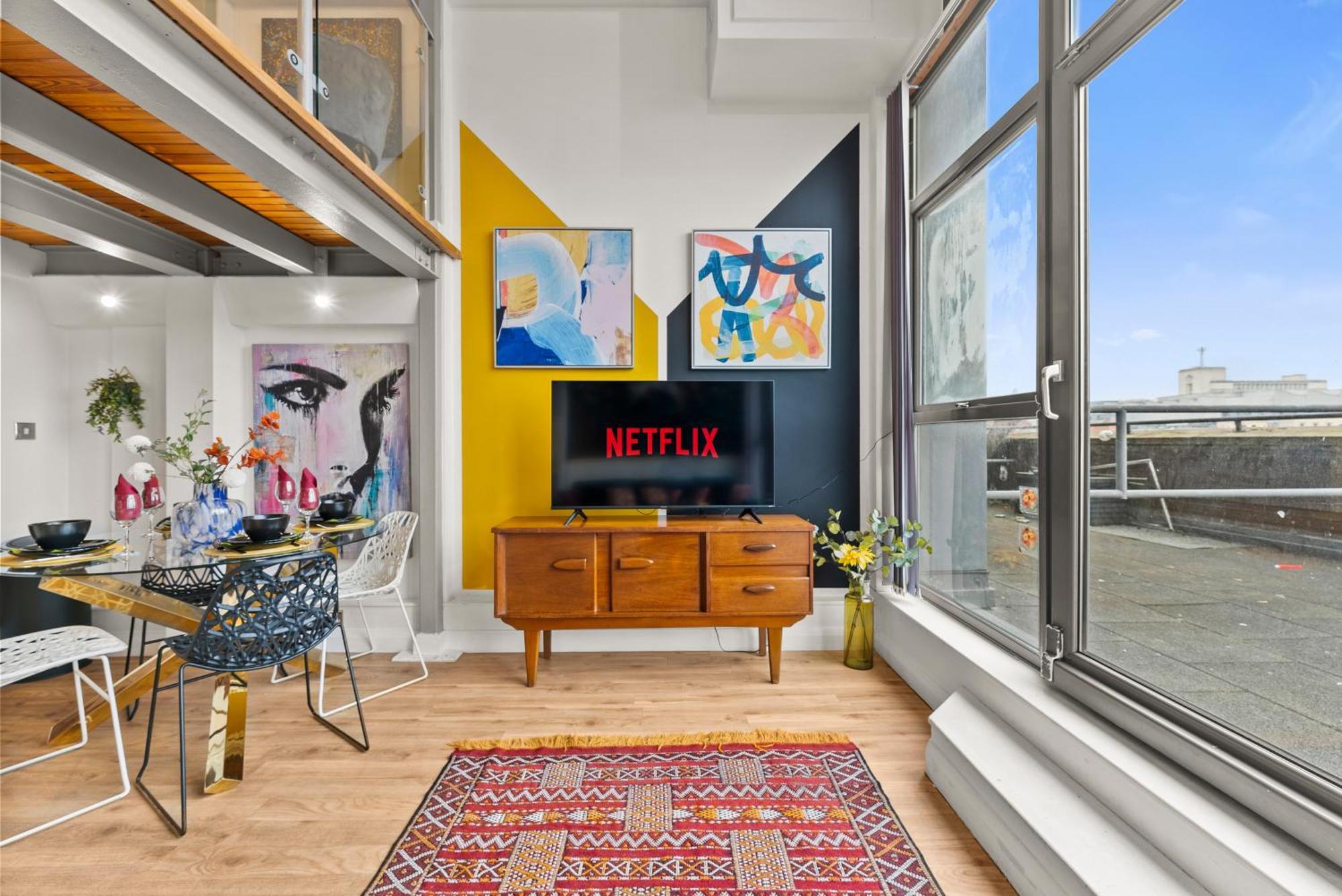 Artistique Duplex In Apartment